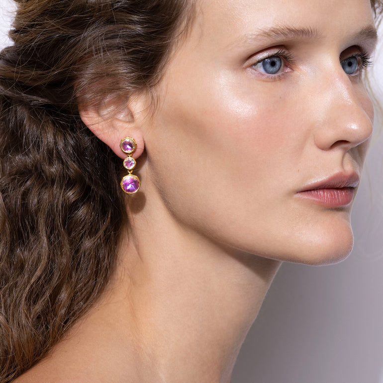 alt-catherine-round-3-drop-earrings-rose-yellow-gold-model img-lifestyle