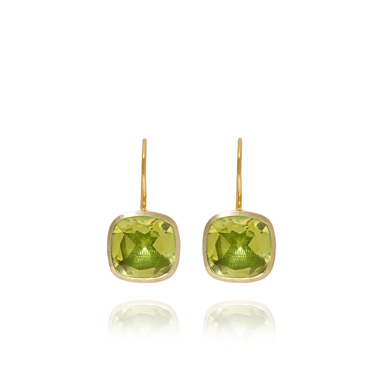 alt_Luzia_button_earrings_lemon_quartz_gold_front img-lifestyle