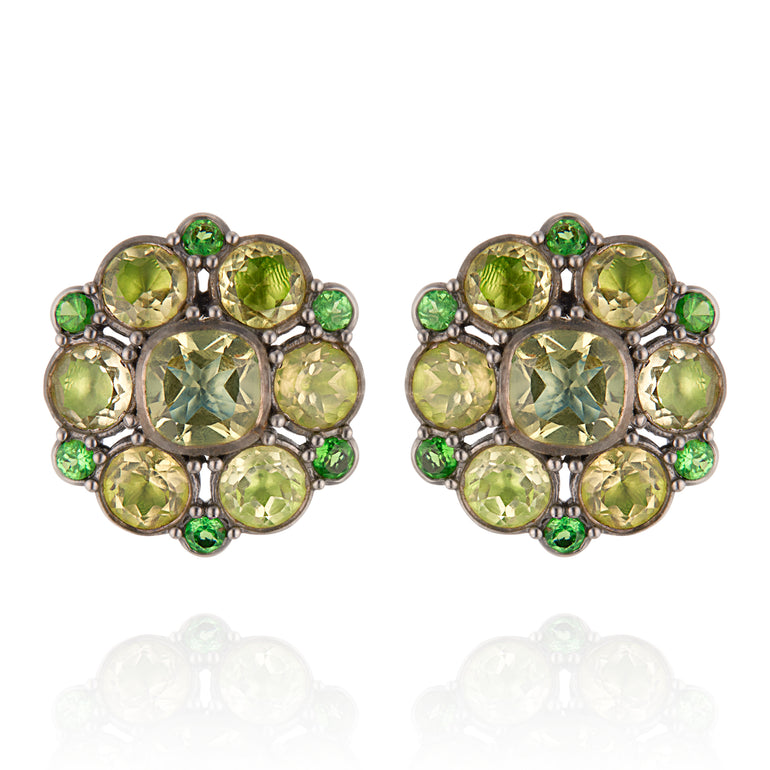 alt-luzia-duquesa-cluster-earrings-lemon-quartz-front img-lifestyle