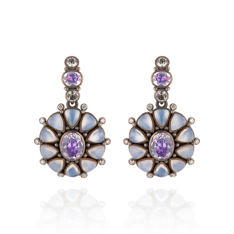 alt-luzia-princesa-cluster-drop-earrings-lmq-front img-lifestyle