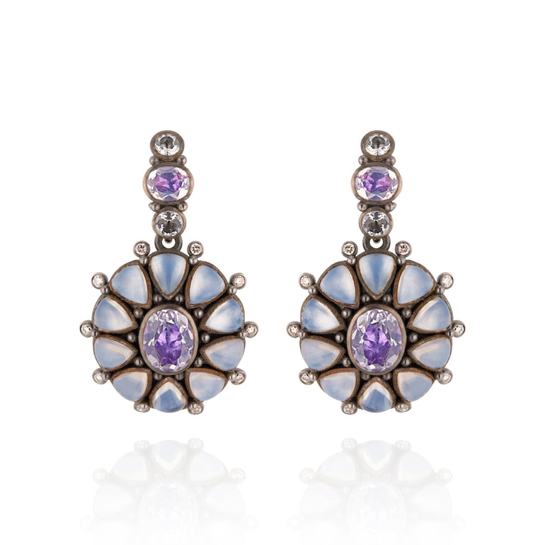 alt-luzia-princesa-cluster-drop-earrings-lmq-front img-lifestyle