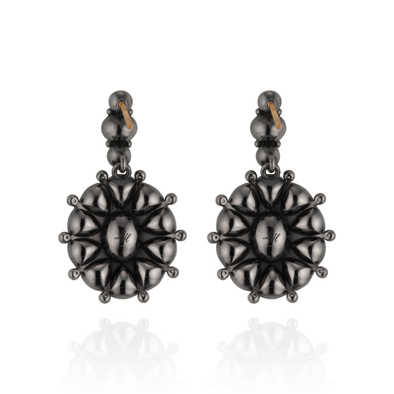 alt-luzia-princesa-cluster-drop-earrings-lmq-back img-lifestyle