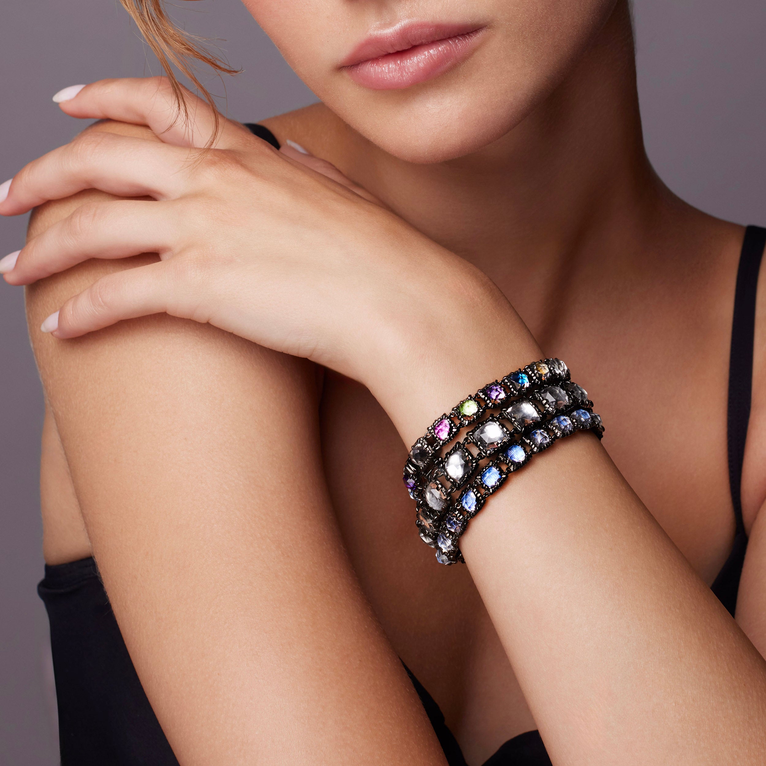 Bella Small Jeu De Paume Bracelet (Black Rhodium or Yellow Gold