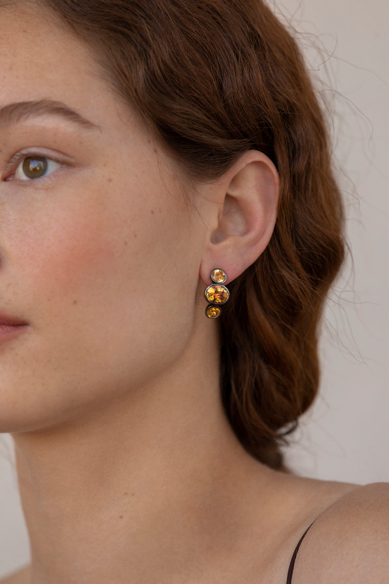 alt-luzia-demi-hoop-earrings-citrine-model img-lifestyle